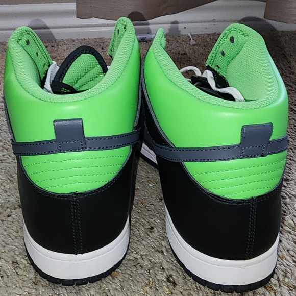 Nike SB Dunk High Size 11 - Picture 3 of 7